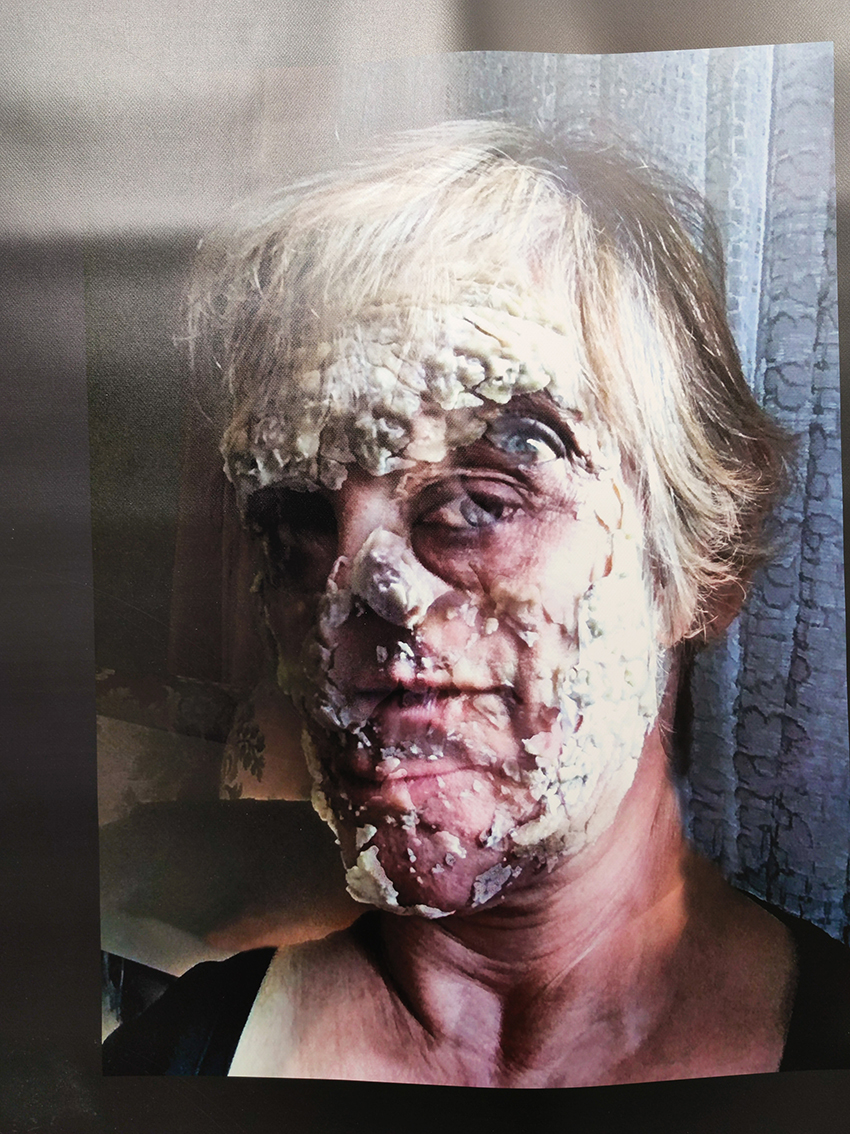 Ellas crean: Femenino Plural