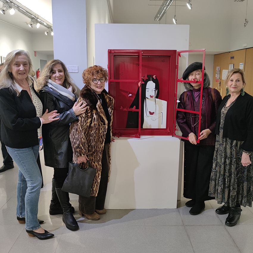 Ellas crean: Femenino Plural