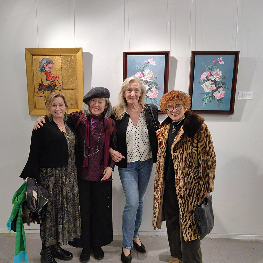 Ellas crean: Femenino Plural